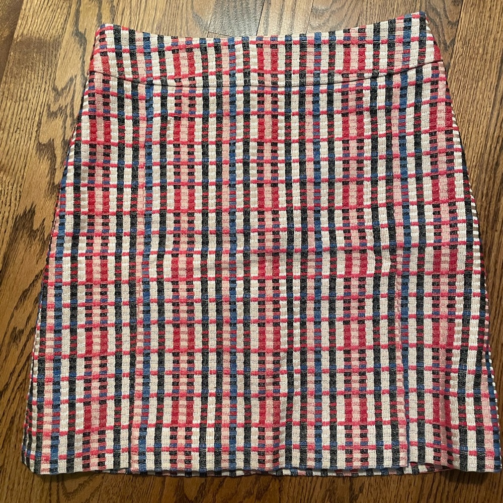 Akris Punto beautiful lined wool skirt